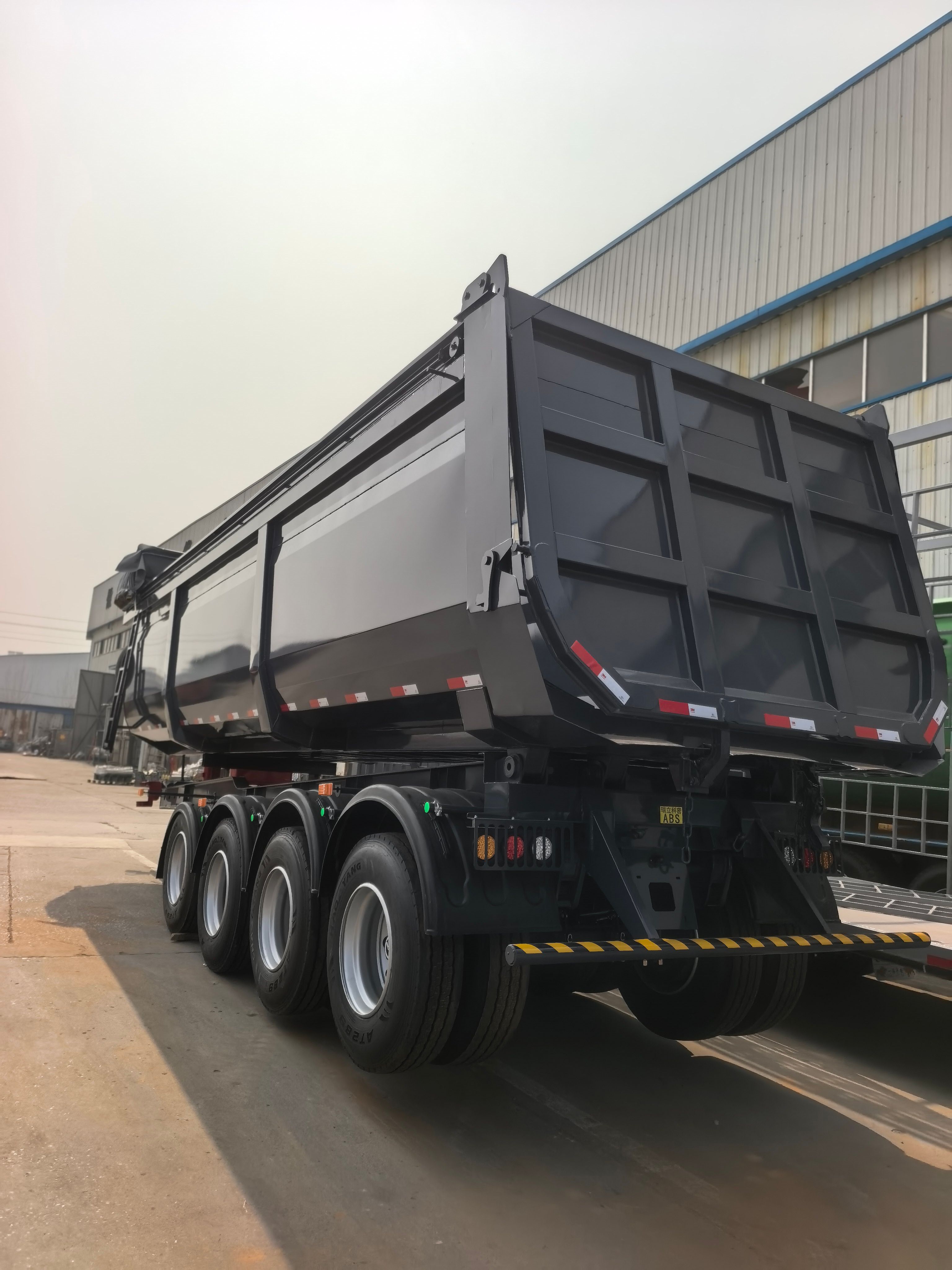 U-shape rear dump semi-trailer main product image